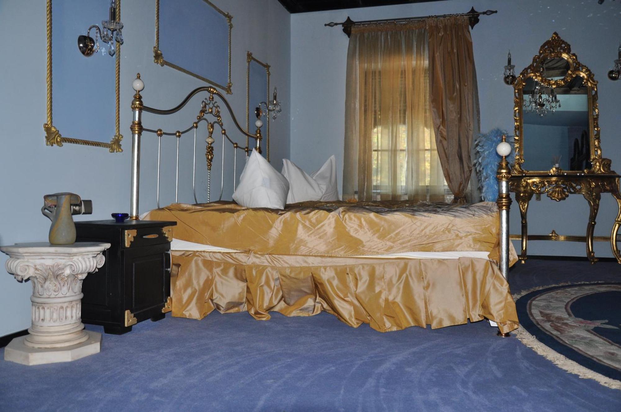 Casa Cu Farfurii Hotell Sinaia Rum bild