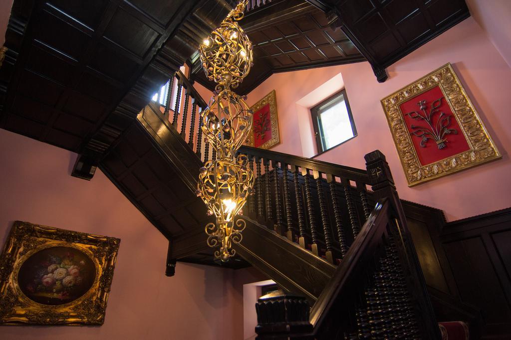 Casa Cu Farfurii Hotell Sinaia Exteriör bild