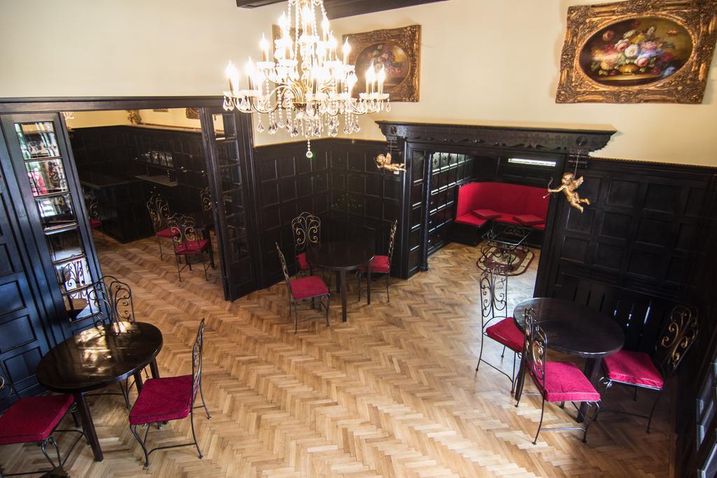 Casa Cu Farfurii Hotell Sinaia Exteriör bild