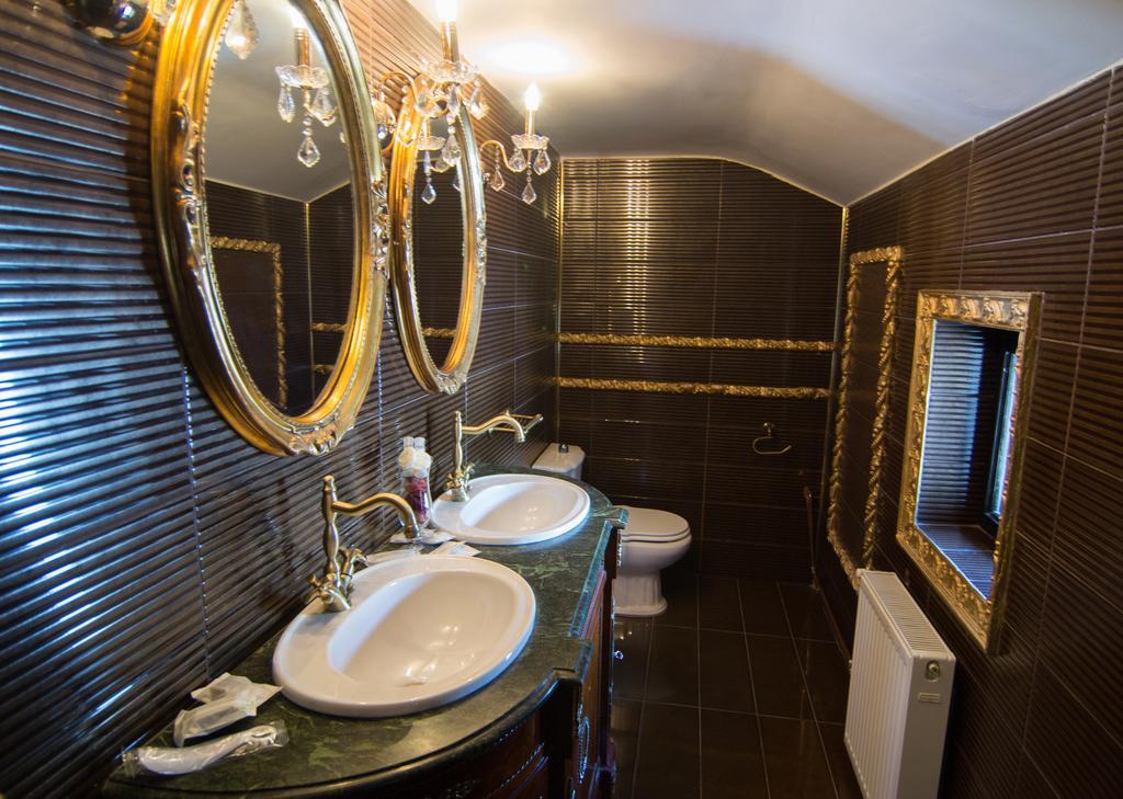 Casa Cu Farfurii Hotell Sinaia Rum bild