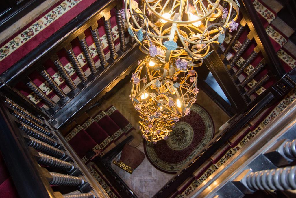 Casa Cu Farfurii Hotell Sinaia Exteriör bild
